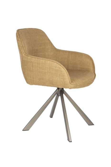 Silla moderna tapizada en tejido ocre con patas de hierro gris.
