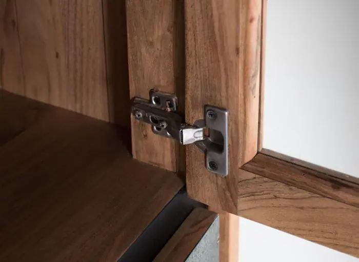 Aparador Alto Acacia Natural  Luz Led 3 Puertas, 130 Cm