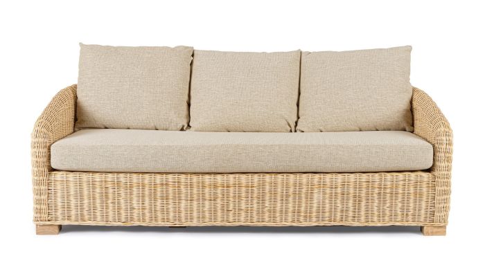 Sofá de jardín tropical en madera de mango y ratán natural con cojines en tejido beige.