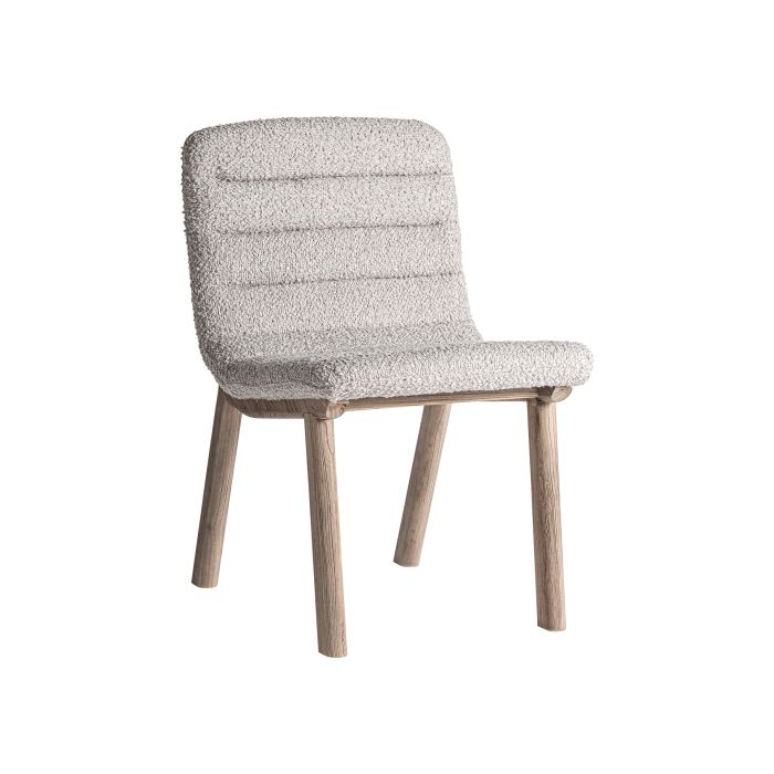 Silla nórdica moderno en madera de olmo marrón claro tapizado en tejido beige suave.