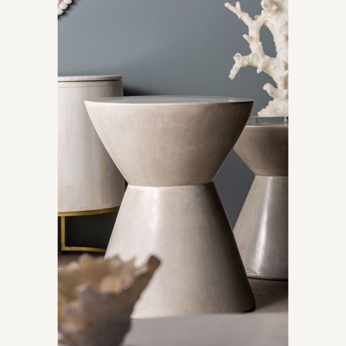 Mesa Auxiliar Cemento Gris TELFS, 57 Cm