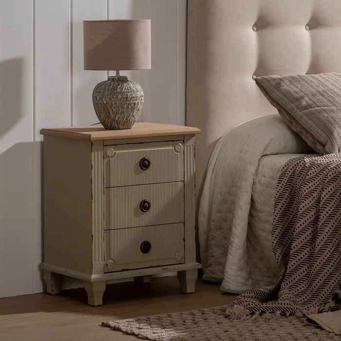 Mesita De Noche Madera Crema 3 cajones, 61 Cm