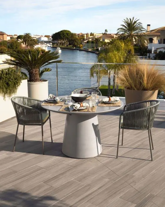 Mesa redonda  Itai exterior Cemento gris 