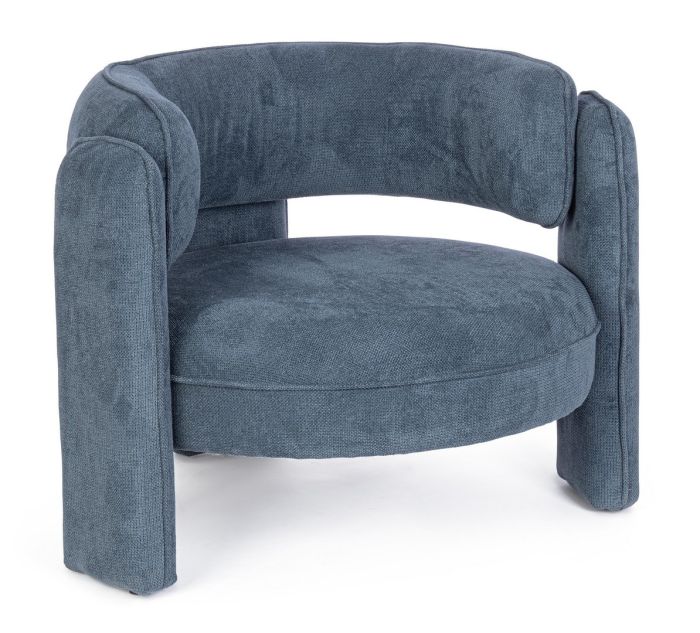 Sillón moderna en madera tapizada en tela de tacto suave azul.