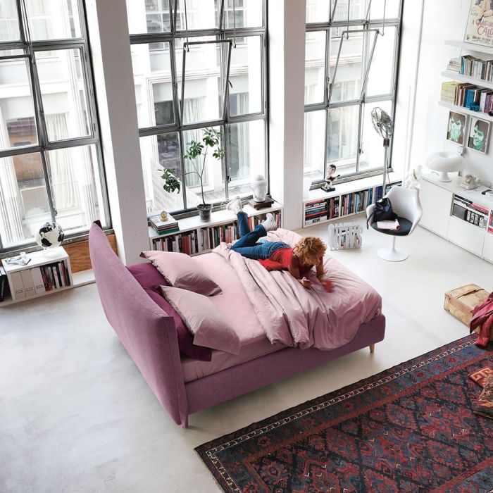 Cama Tapizada Rosa Japonés