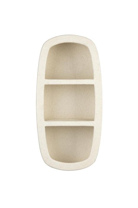 Estantería de forma orgánica nórdica en mdf y mármol reciclado tono beige.