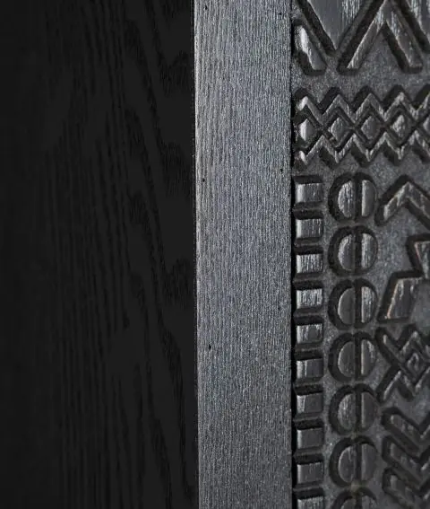 Armario Antrim Relieve Étnico Madera Fresno Negro