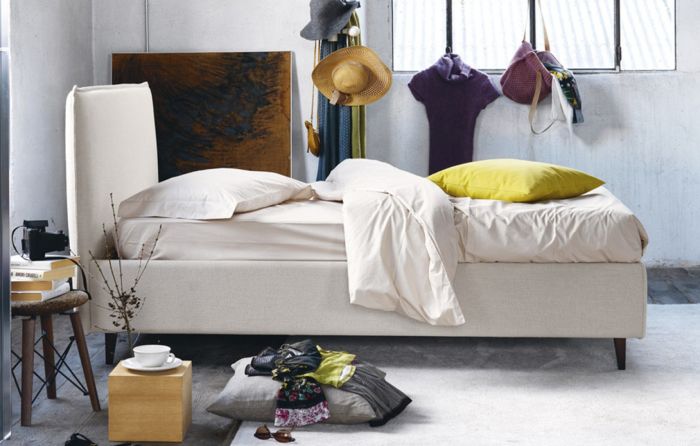 Cama Atemporal Tapizada Beige