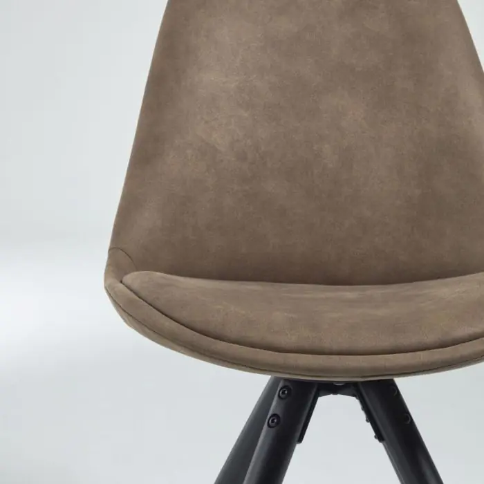 Silla Nórdica Piel Marrón Patas Madera Negro