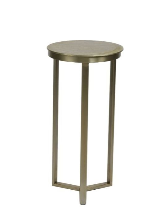 Mesa auxiliar o pilar mid-century con sobre redondo de metal oro claro.