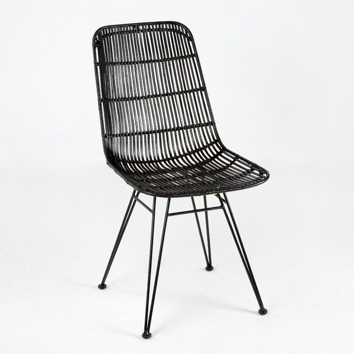 Silla Tropical de Mimbre y Metal Negro.