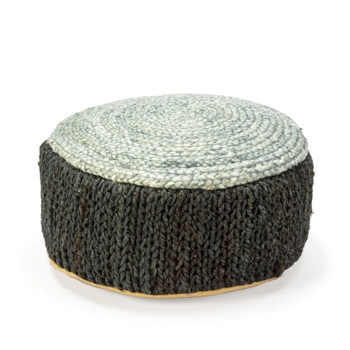 Puff Chill-out de Shumak en negro y gris.