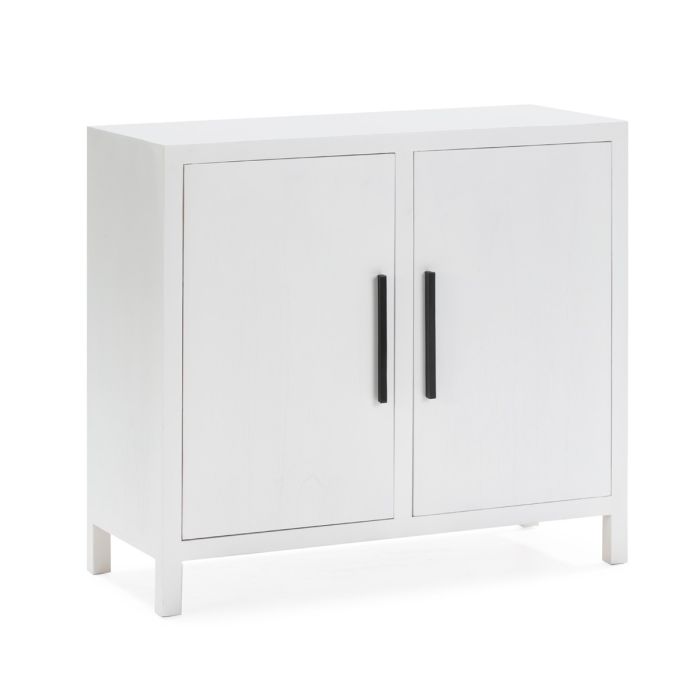 Aparador estilo moderno en madera de cedro blanco mate con tiradores de metal negro.