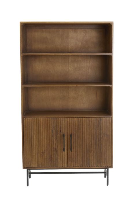 Estantería mid-century en madera marrón oscuro con patas de metal negro.