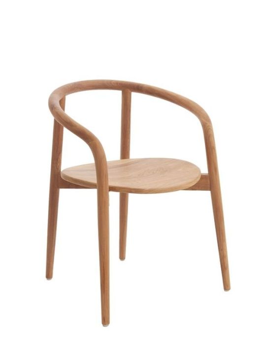 Silla de comedor nórdica en madera natural.