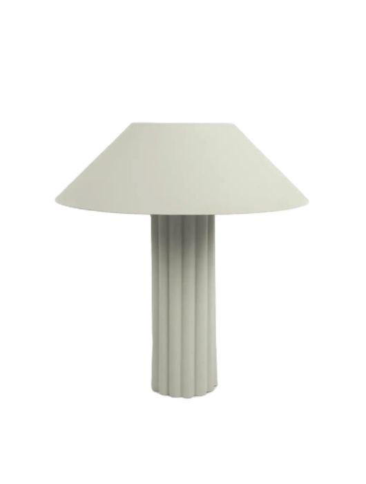 Lámpara de mesa nórdica en hierro beige mate.