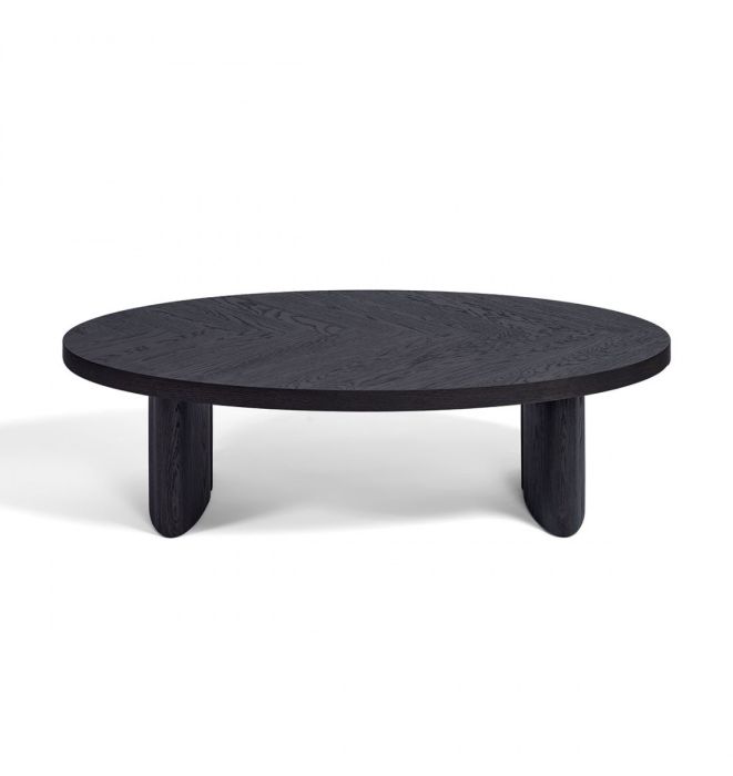 Mesa de centro ovalada de diseño moderno en madera de roble negro y marrón.