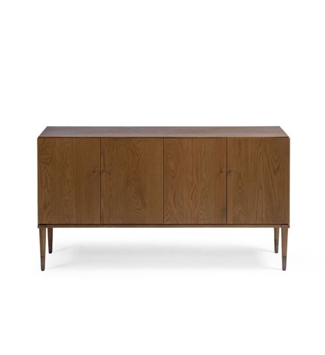 Aparador nórdico en madera de roble marrón con 4 puertas.