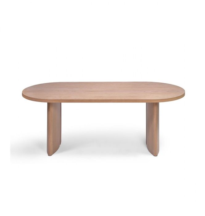 Mesa de comedor nórdica en madera de robla natural.