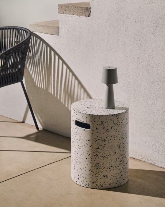 Mesa auxiliar de exterior en terrazo blanco 35 cm