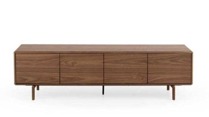 Mueble de TV en chapado de nogal, melamina y madera de caucho marrón.