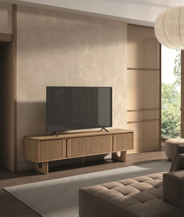 Mueble de TV en madera maciza natural.