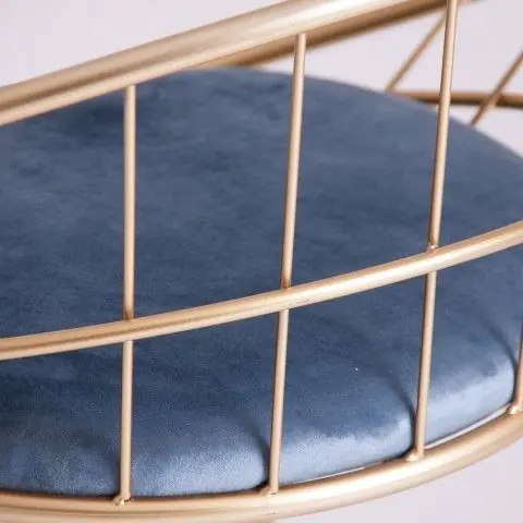 Sillón Art Decó Terciopelo Azul y Patas Metal Dorado, 80 Cm