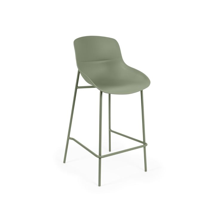 Taburete alto en polipropileno y metal verde.