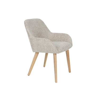 Silla nórdica en mdf marrón tapizado en tejido blanquecino gris.