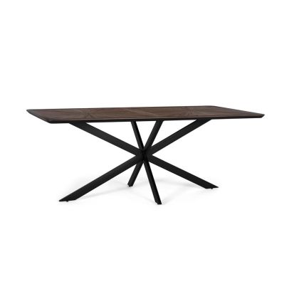 Mesa de comedor estilo industrial en madera de teca reciclada marrón oscuro y hierro negro.
