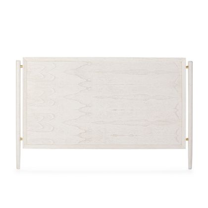 Cabecero nórdico de madera blanca con detalles metálicos en dorado. Cabecero nórdico de madera blanca con detalles metálicos en dorado.