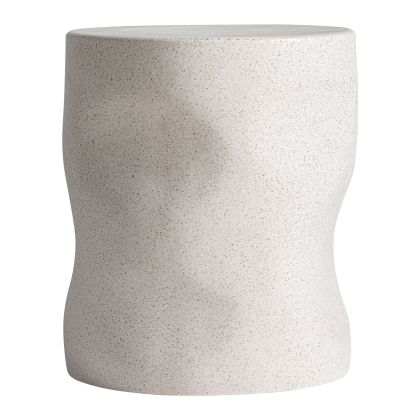 Mesa auxiliar en terrazo blanco roto de Vical.