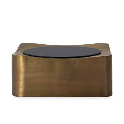 Mesa de centro art decó en metal latón envejecido con un sobre circular de cristal en negro.