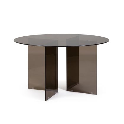 Mesa de comedor de diseño moderno en vidrio templado y acero pintado marrón.
