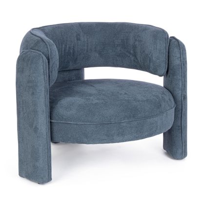 Sillón moderna en madera tapizada en tela de tacto suave azul.