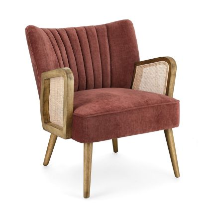 Sillón vintage en madera de pino y ratán natural tapizado en tejido terracota.