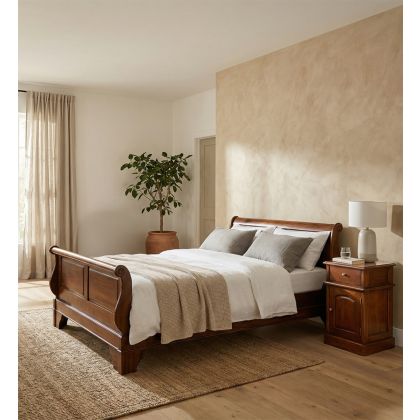 Cama en madera de caoba marrón 165 cm