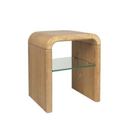 Mesa auxiliar nórdica en madera de roble natural con una balda de vidrio.