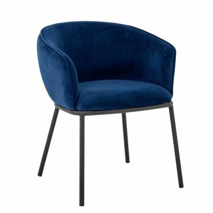Silla moderna en terciopelo azul con patas de metal negro.