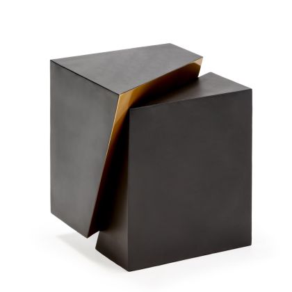 Mesa Auxiliar Escultórica en Metal Negro y Dorado.