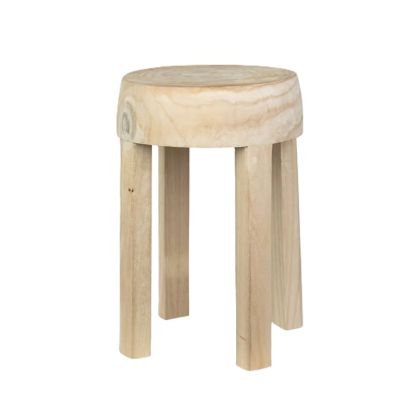 Taburete rústico en madera sin tratar natural.