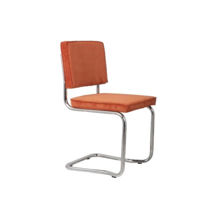 Silla moderna tapizada en tejido nylon naranja y estructura de cromo plateado.
