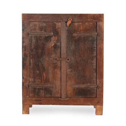 Mesita de noche vintage en madera maciza natural con herrajes.
