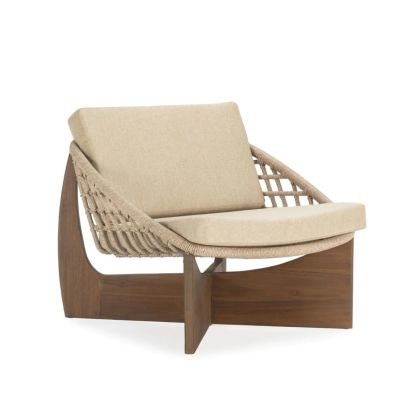 Sillón étnico con asiento de tela camel, respaldo de ratán trenzado y madera de teca natural. Sillón étnico con asiento de tela camel, respaldo de ratán trenzado y madera de teca natural.