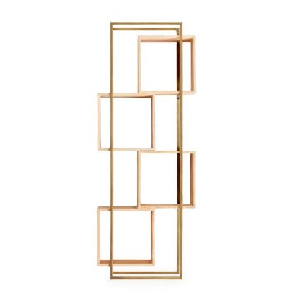 Estantería art decó en metal dorado con módulos de madera natural.