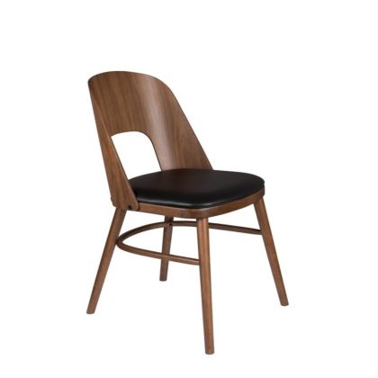 Silla mid-century en madera marrón y asiento de cuero negro.