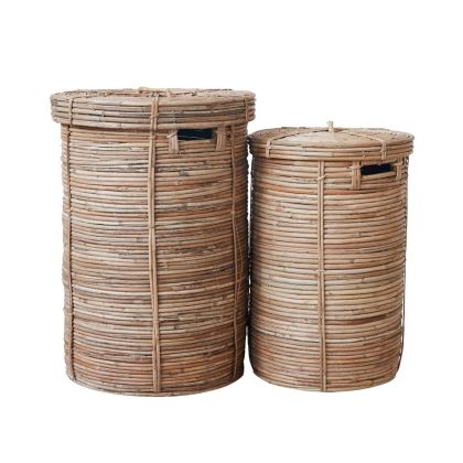 Juego de 2 cestas en ratán natural.