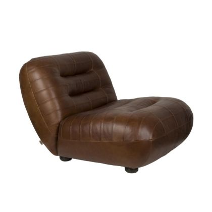 Sillón vintage en madera de caucho tapizado en cuero de vaca marrón.