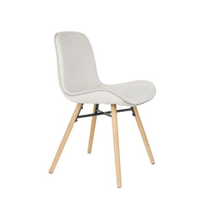 Silla en madera de roble natural tapizado en tejido beige.