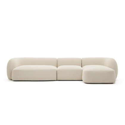 Sofá chaise lounge de 4 plazas en madera tapizada blanco crudo.